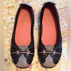 Privo Black and Gray Women's Flats with Pink Accents